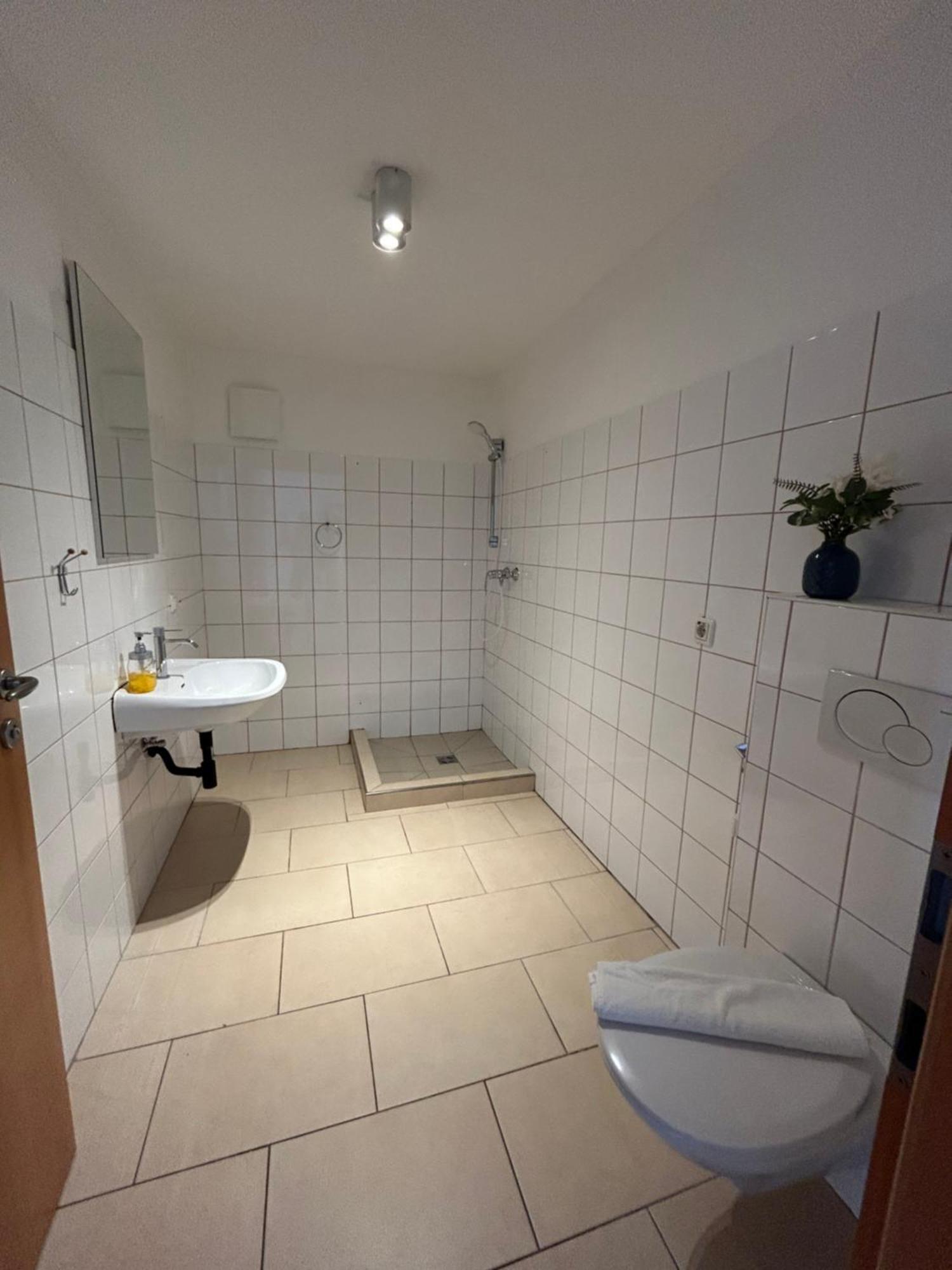 Economy Adler Golling an der Salzach Exterior foto